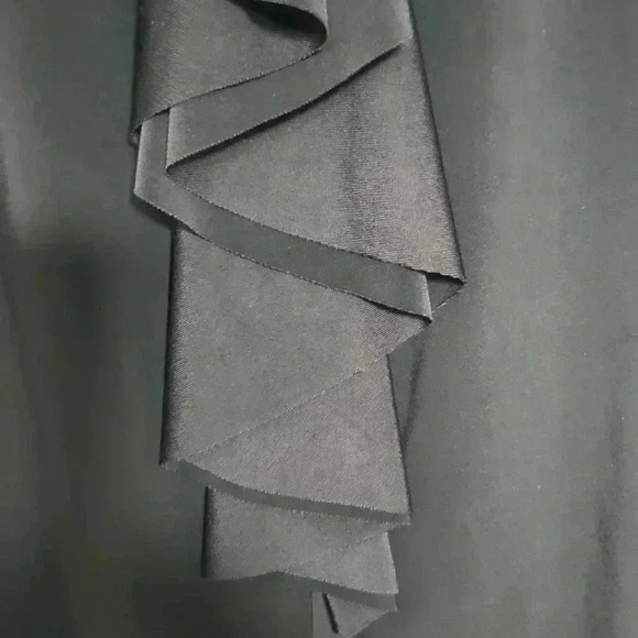 Kismet Sleeveless Stretchy Tank - Picture 9 of 11